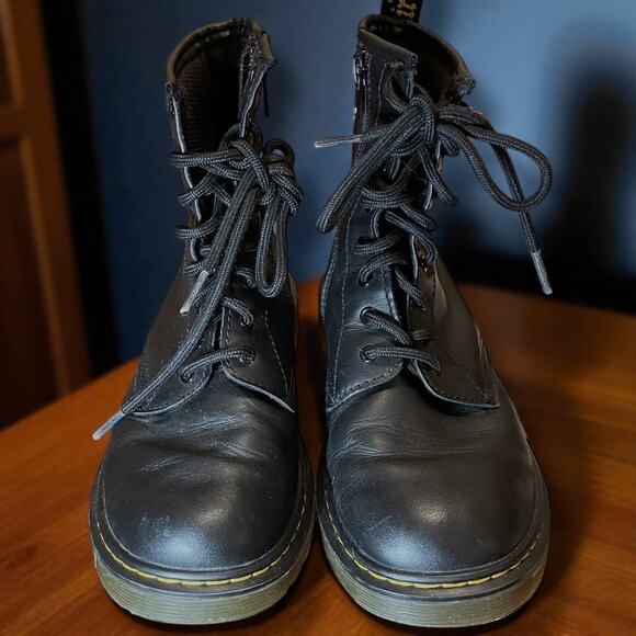 Youth 5M/6L DR, MARTENS 1460Y Softy T Black Leather Lace Up Boots EUC - Picture 1 of 10